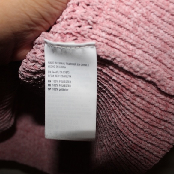 American Eagle Soft/Fuzzy Pink Knitted Distressed Crew Neck Sweater - Size XS - Picture 11 of 13